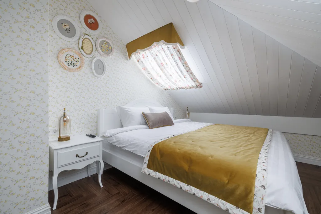 Стандарт мансардный dbl  «Вальс цветов»