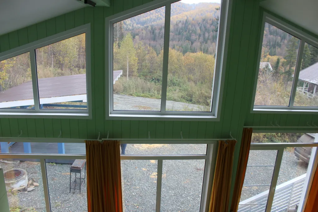 Дом Солнце в горах с баней на территории