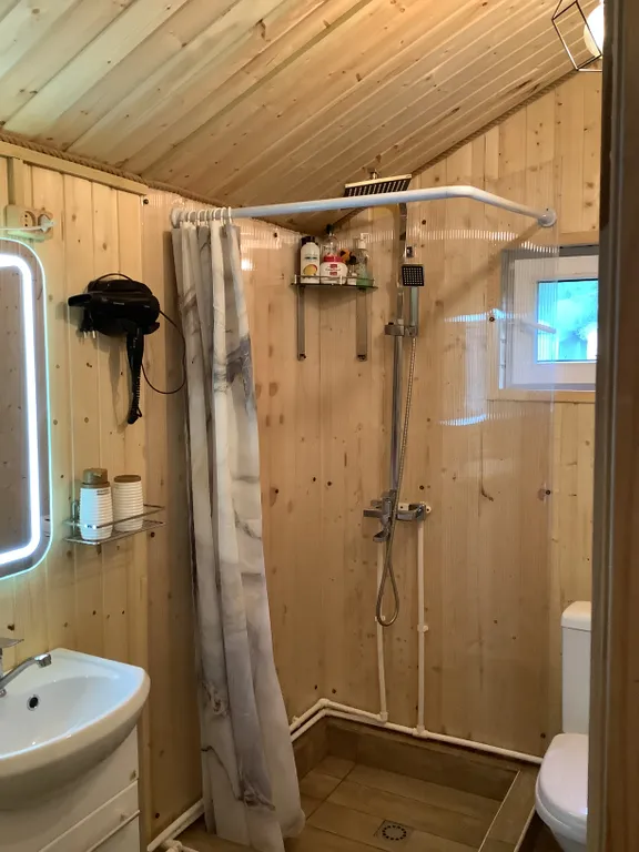 8-комнатный Дом