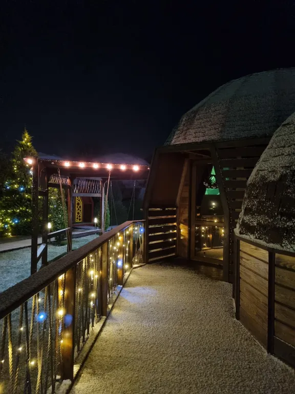 Уникальный двухкупольный дом-бунгало