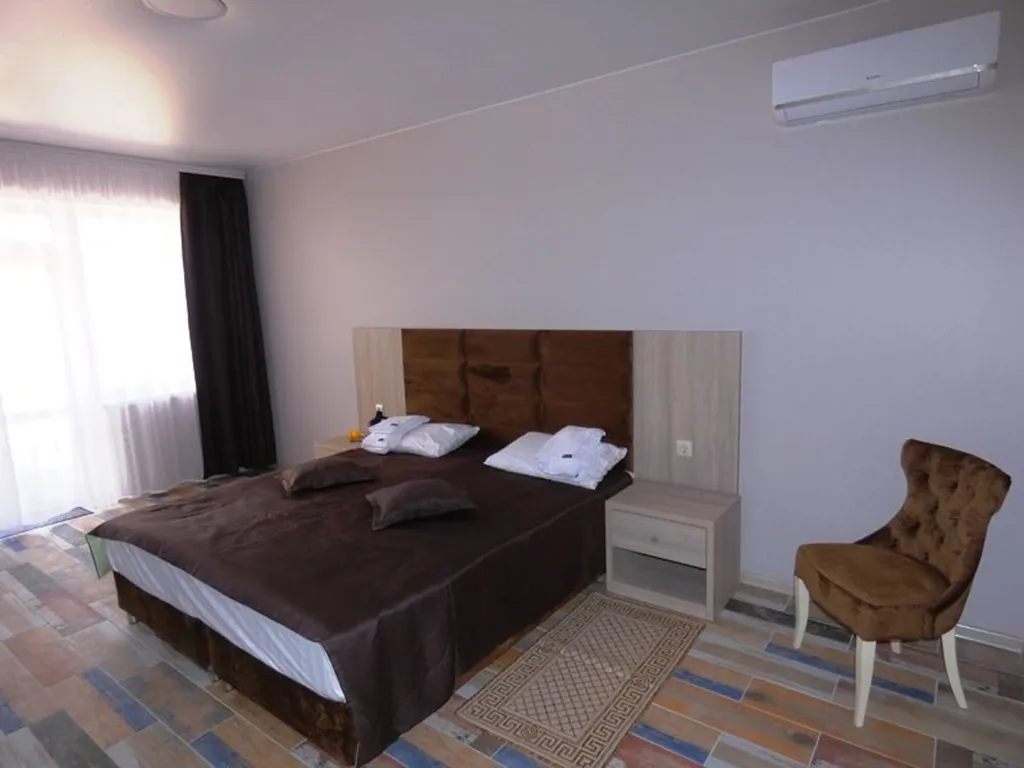 Комфорт с балконом во двор