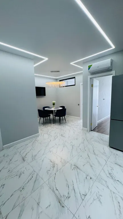 Двухкомнатная квартира с столовой на набережной с видом на Дон