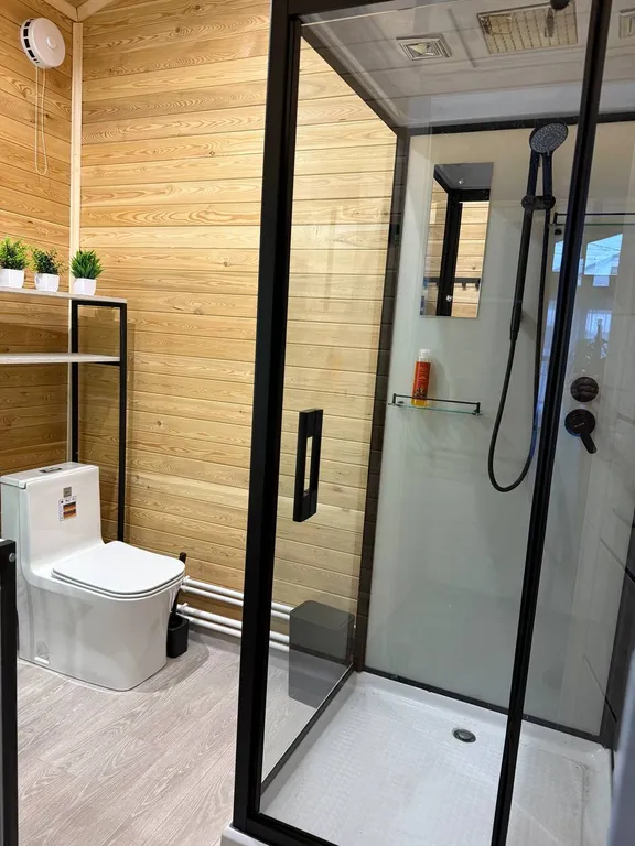 Дом с баней у реки