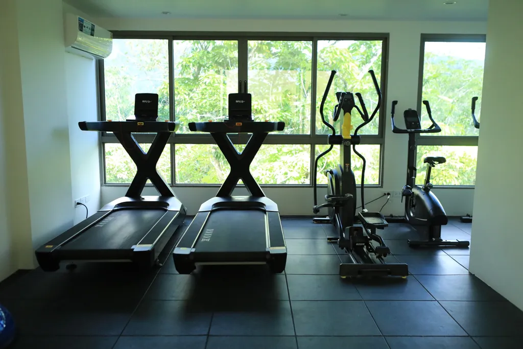 Новая супер однушка с бассейном и морем