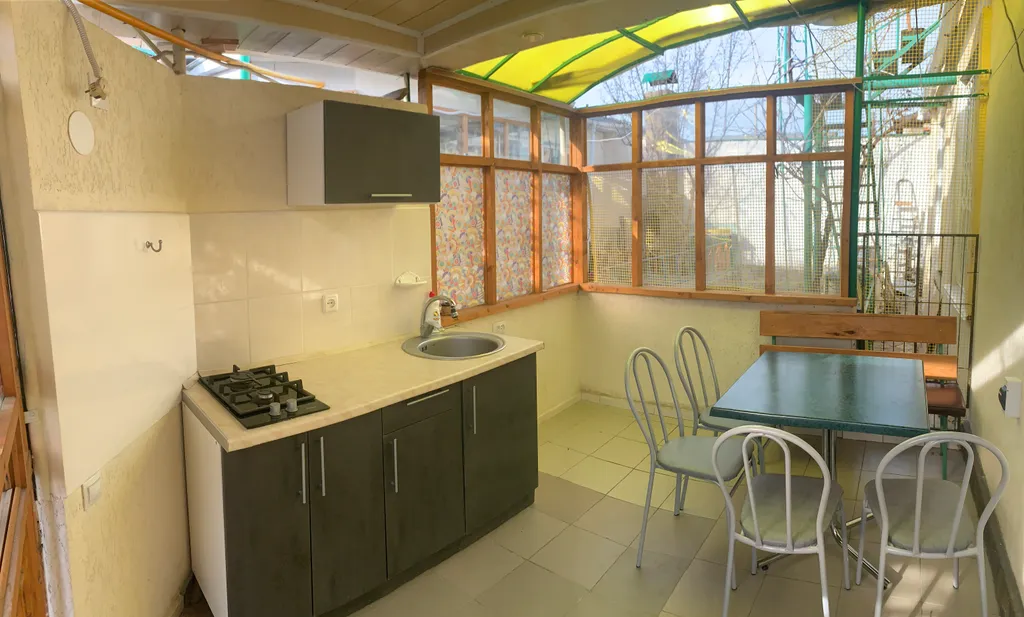 2-комнатная Квартира — аренда посуточно в Феодосия