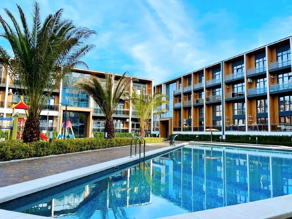 Апартамент в комплексе бизнес класса с бассейном