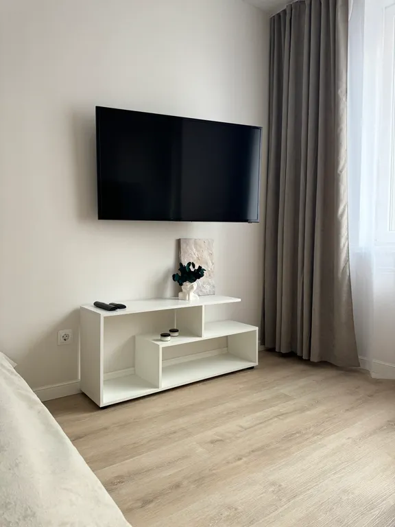 Квартира Квартира Стильная студия в ЖК Мичуринские аллеи — Красноярск