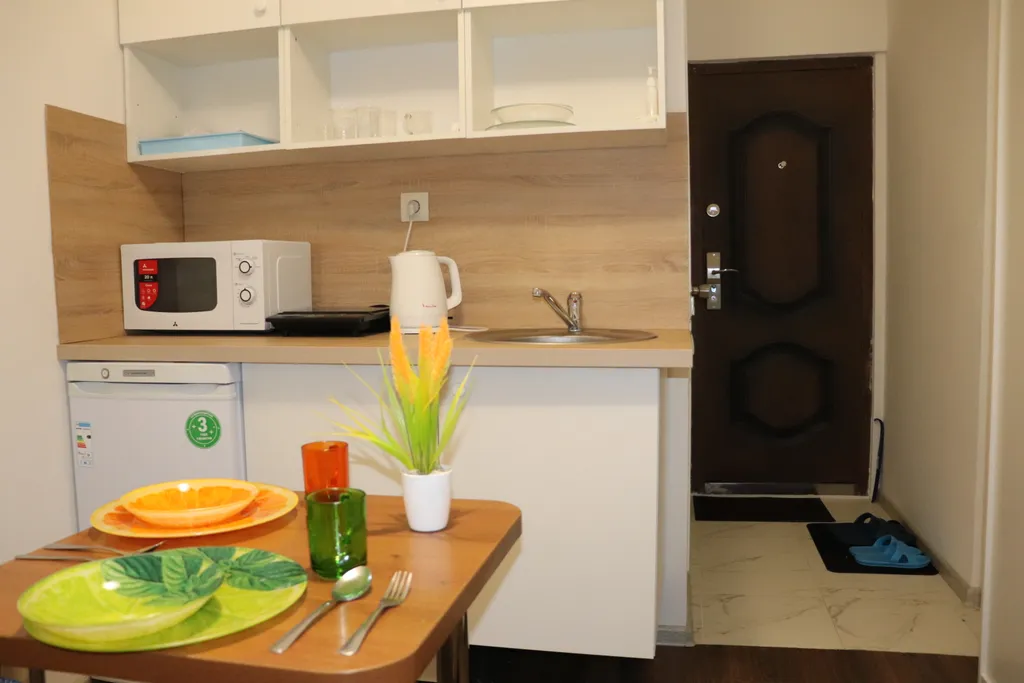 Тихая студия с двуспальным диваном у станции МЦД-4 Железнодорожная