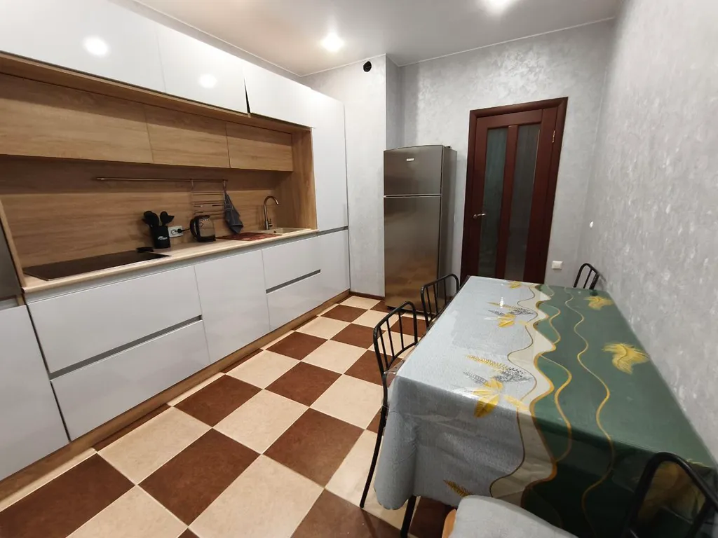 Двушка рядом с Крокусом