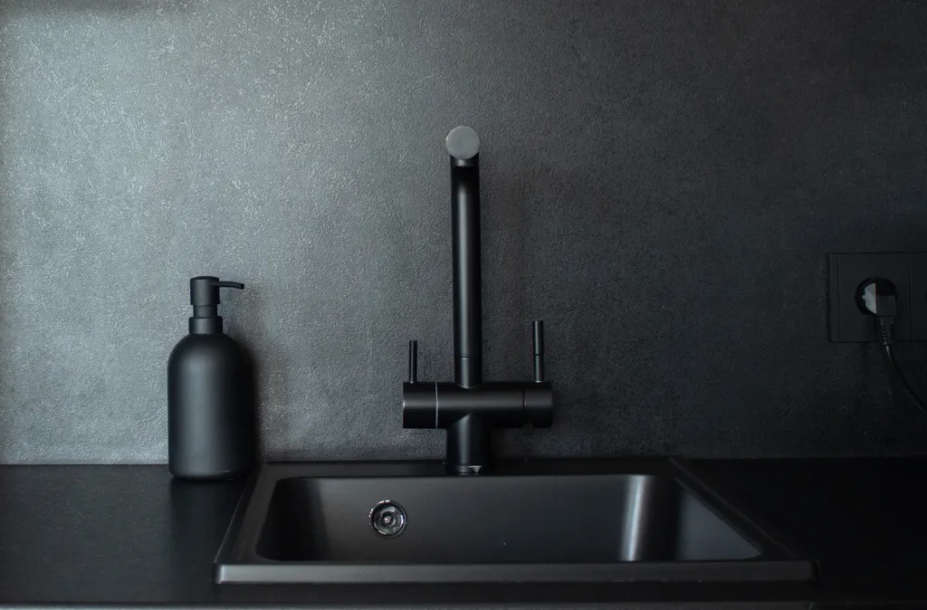 Квартира Апартаменты студия с бассейном и видом на море — Севастополь