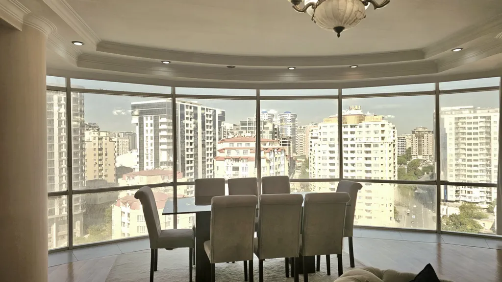 4-комнатная Квартира