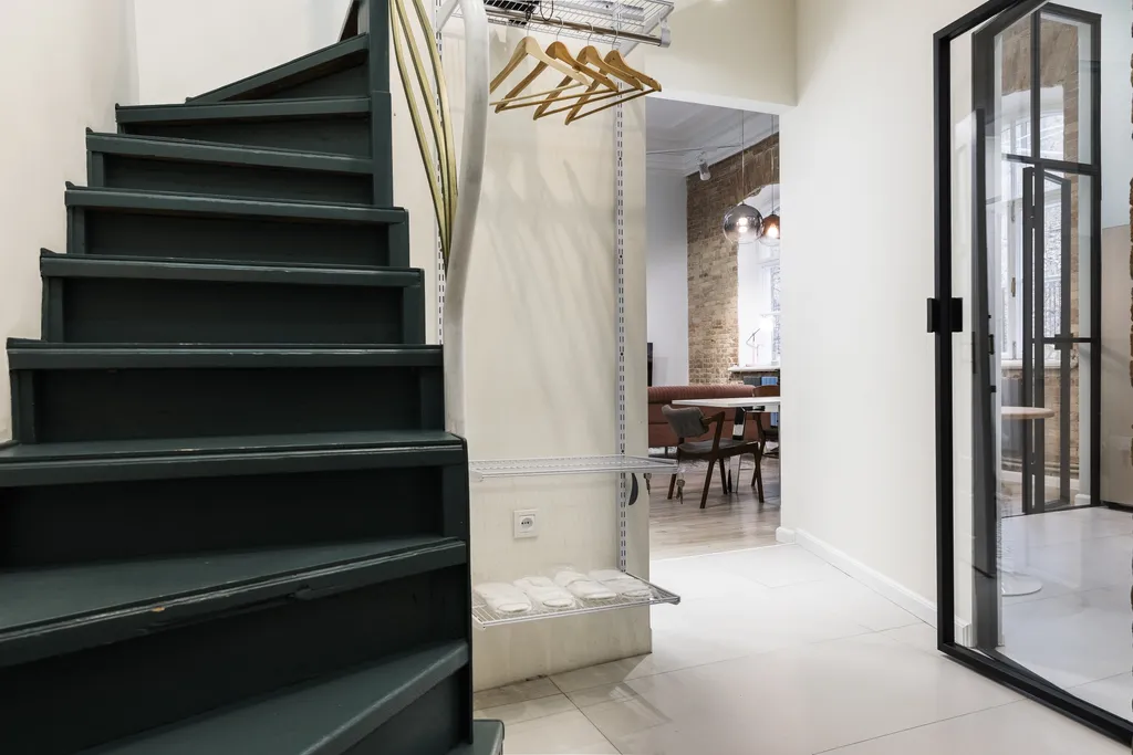 Трехуровневая квартира в историческом доме в центре города