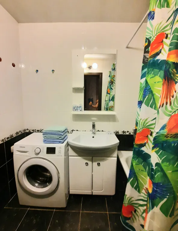 Apartlux Зефир 2-комнатная просторная квартира на С.Разина