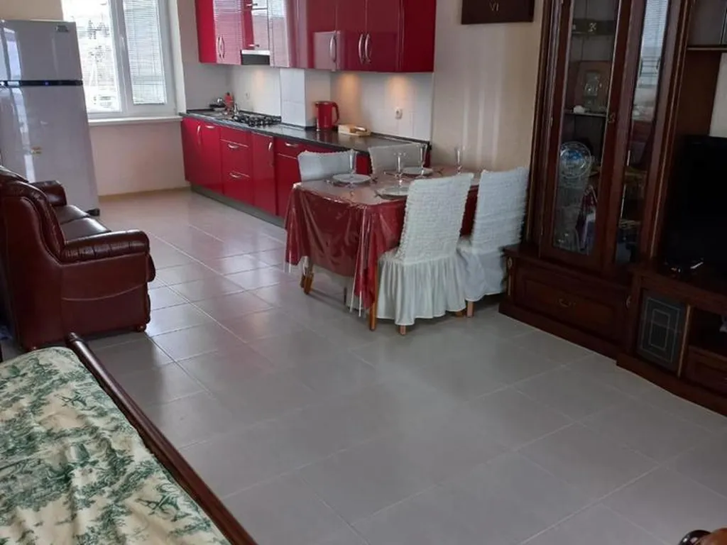 Эллинг нa беpeгу моpя