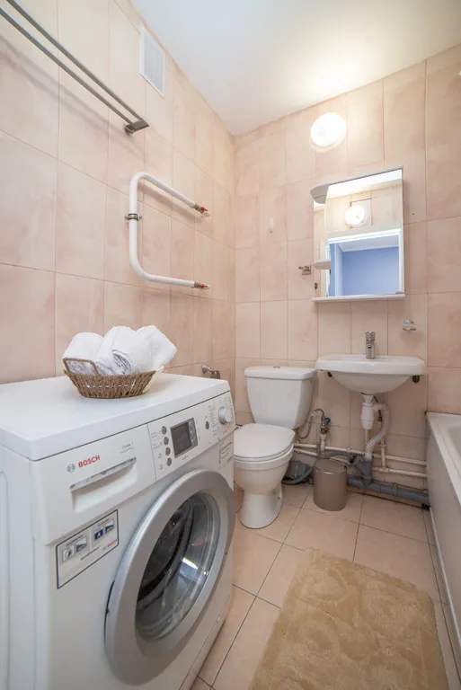 3хк.квартира в Академическом, напротив ТРЦ Академичечкий, 7 спальных м