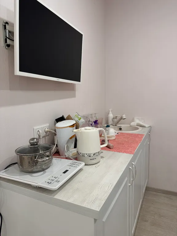 Красивая студия с видом на озеро в расширенном центре