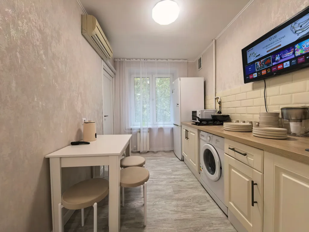 Светлая квартира рядом с бот. садом