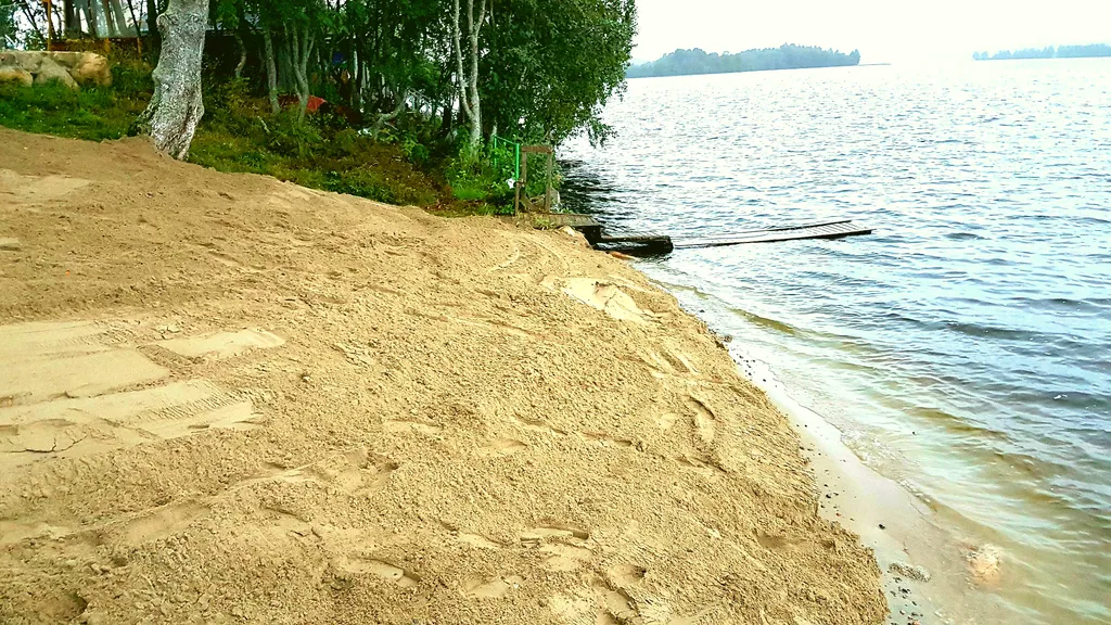 Коттедж на берегу