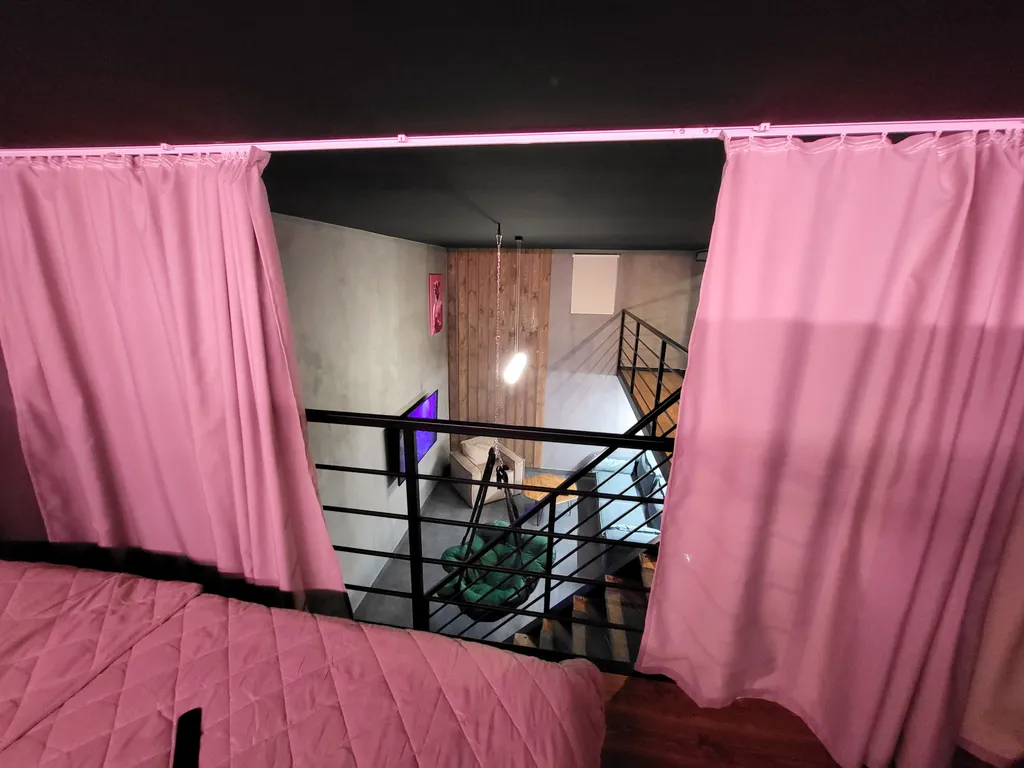 Двухуровневые апартаменты с отдельным входом в самом центре города