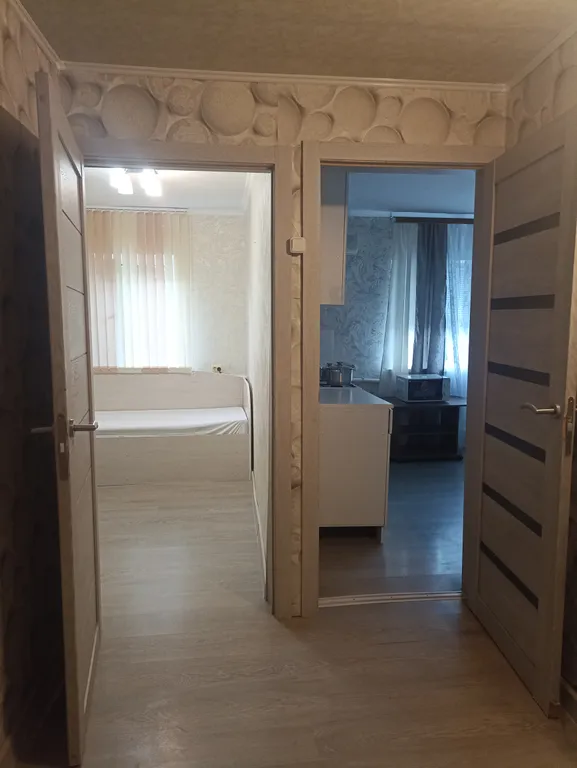 Квартира со своим двориком и стоянкой