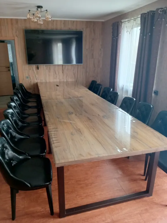 Коттедж на берегу в городе, сауна с бассейном