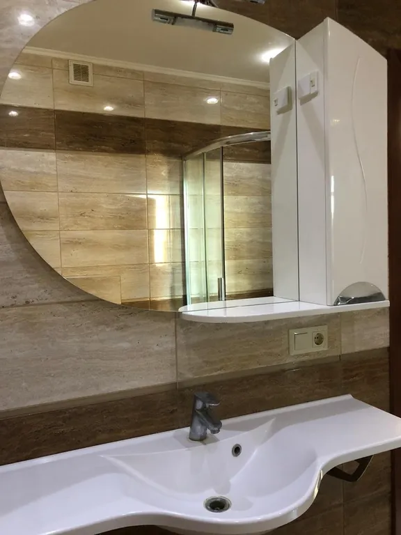 Двухкомнатная, новая, видовая квартира с витражными окнами на парк, море, горы