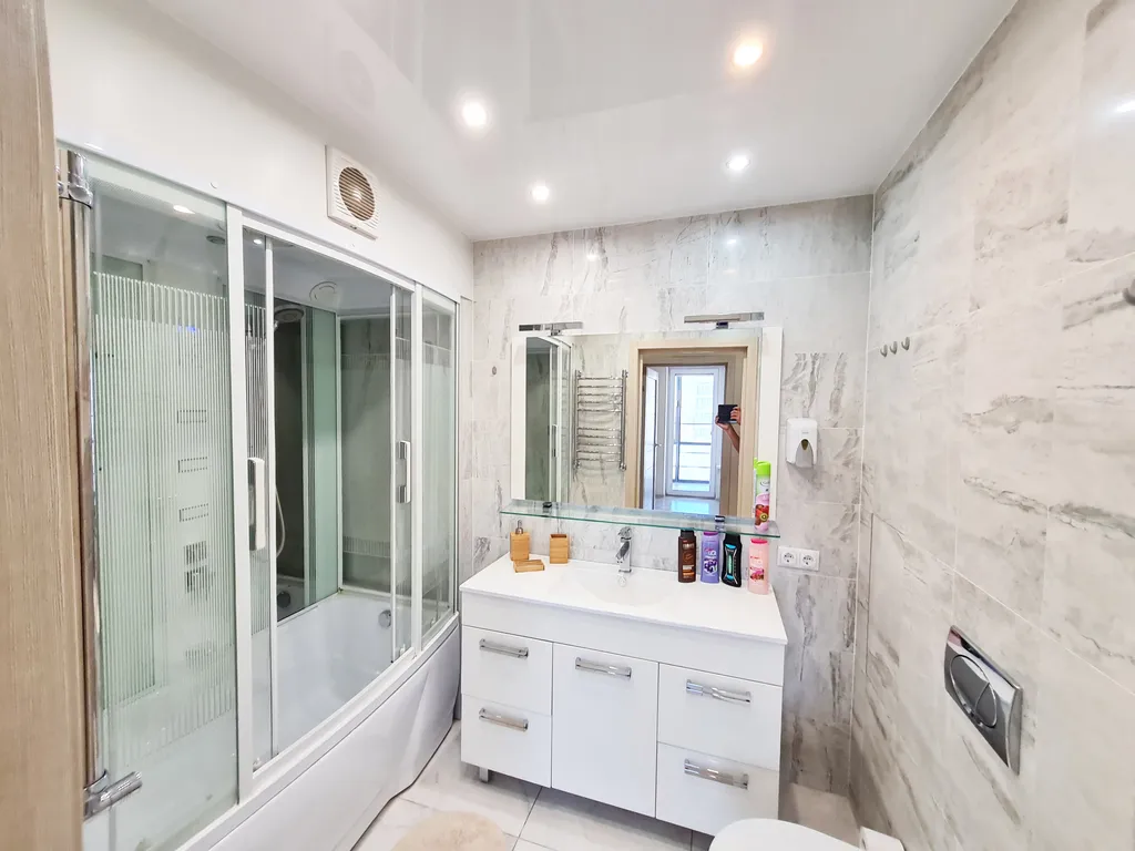 Шикарное проживание с видом на реку для большой компании-аквапарк