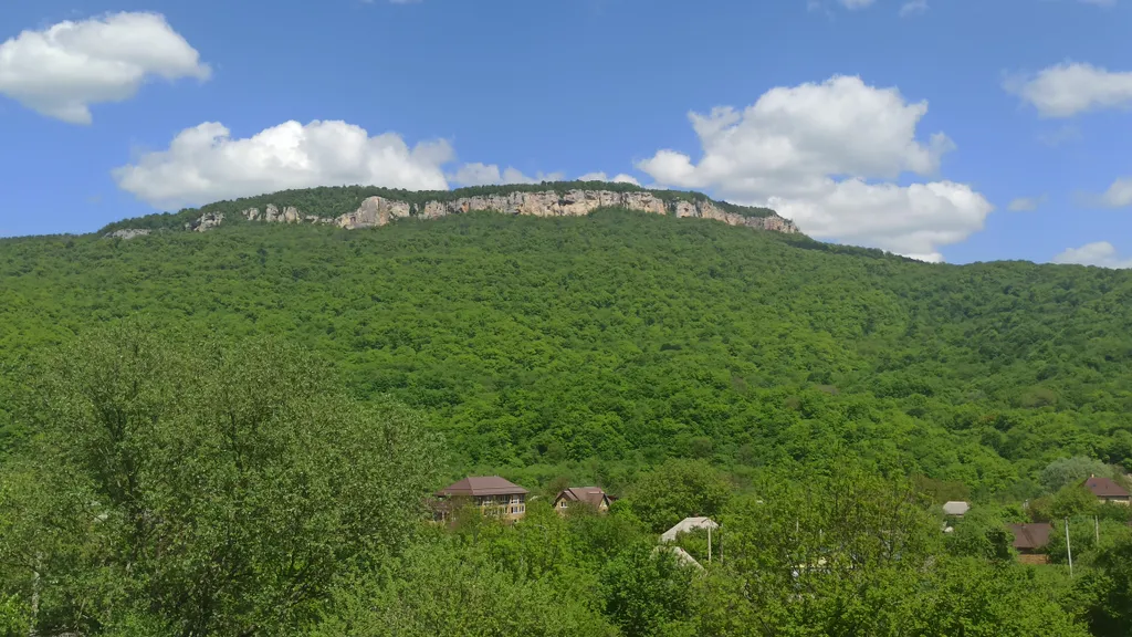 Деревенский домик с собственной беседкой и прекрасным видом на горы