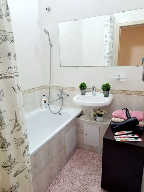 Чистая, уютная 2-комнатная квартира с изолированными комнатами