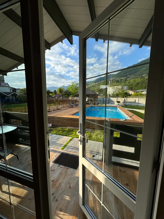 Коттедж Домик с видом на горы — Гагра