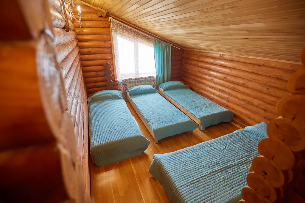 Большой коттедж с видом на озеро