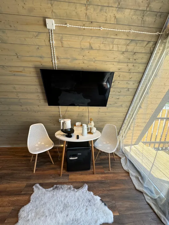 Афрейм возле канатной дороги