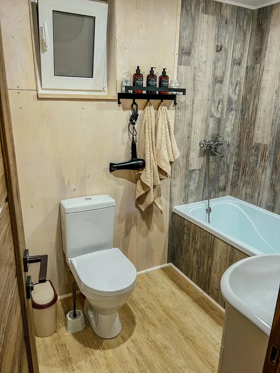 Коттедж Домик в лесу — Александров