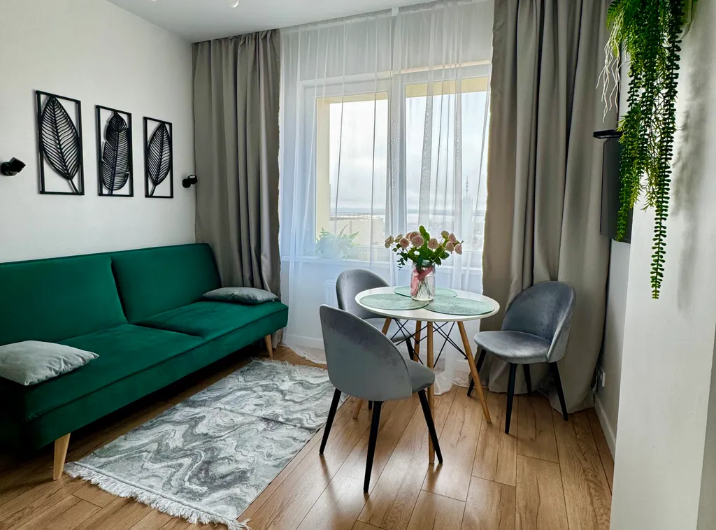 Зелёная квартира с потрясающим видом на город и реку Двину — аренда посуточно в Архангельск