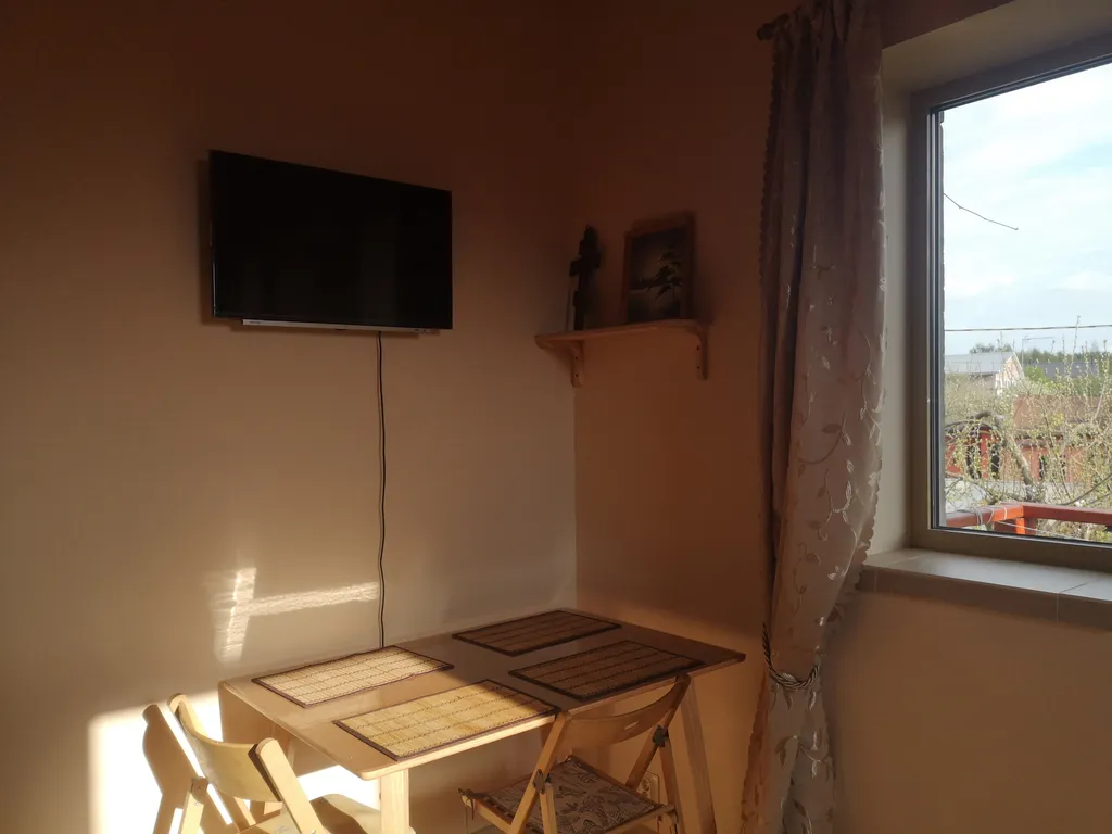 Вместительный, теплый дом на берегу реки Воря