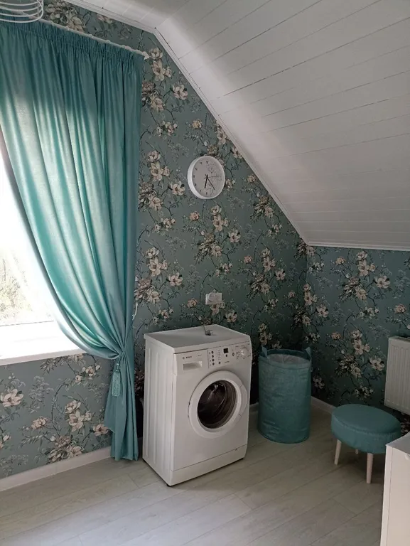 Дом с беседкой