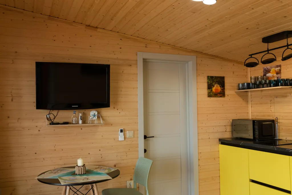 Коттедж Дом на берегу озера с банным чаном — Сокольники