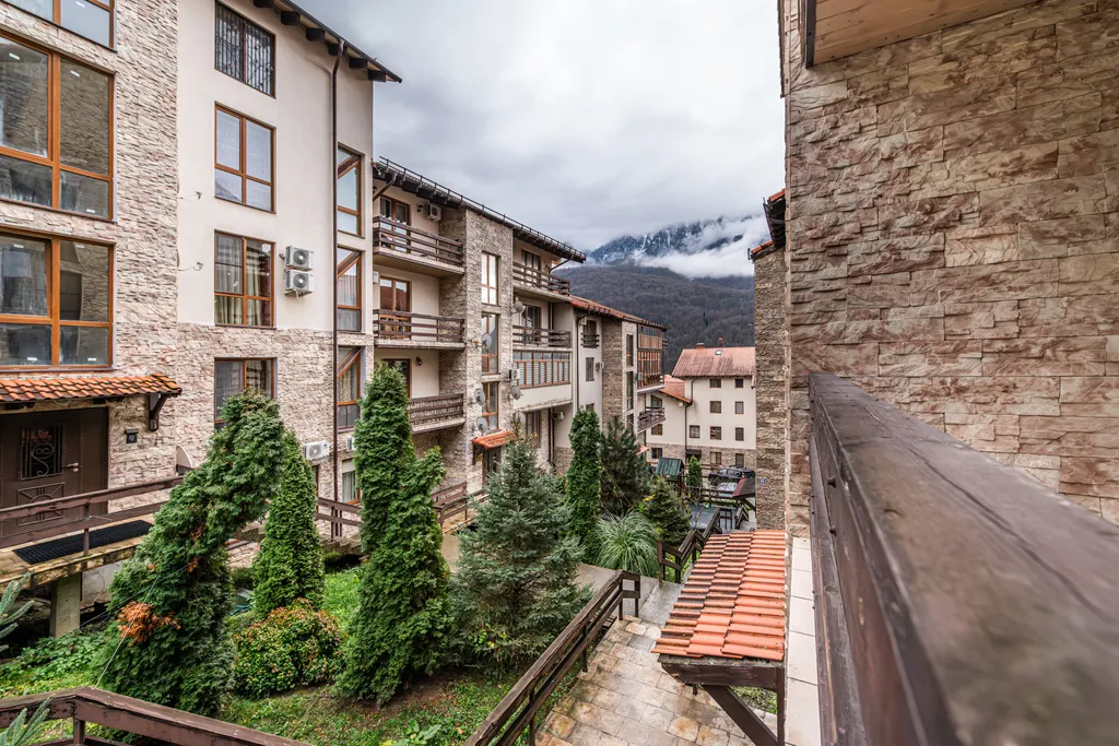 Апартамент с закатным балконом, 52 м², 2 этаж