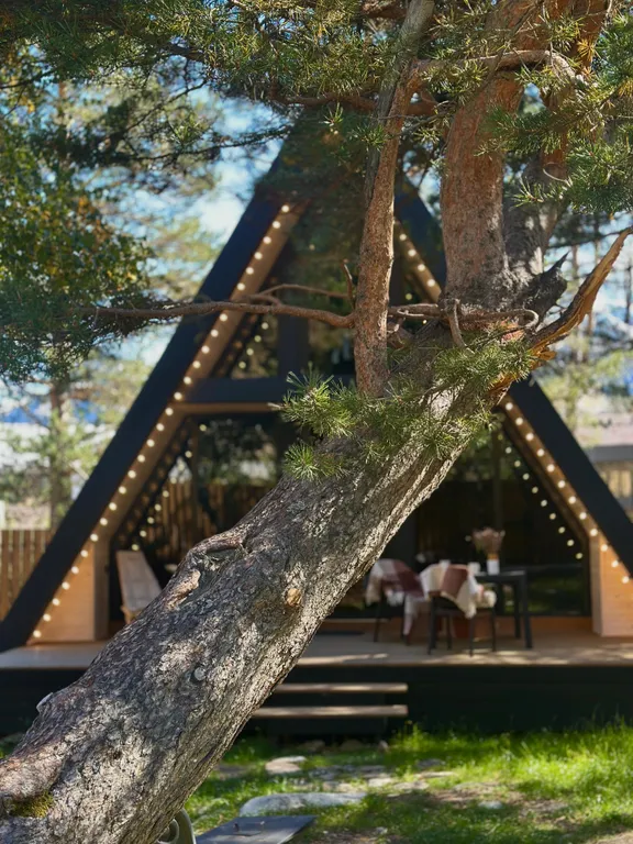 Уютный дом в стиле A-frame