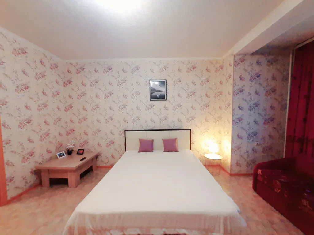 Уютная квартира в самом центре Сургута на проспекте Ленина 50