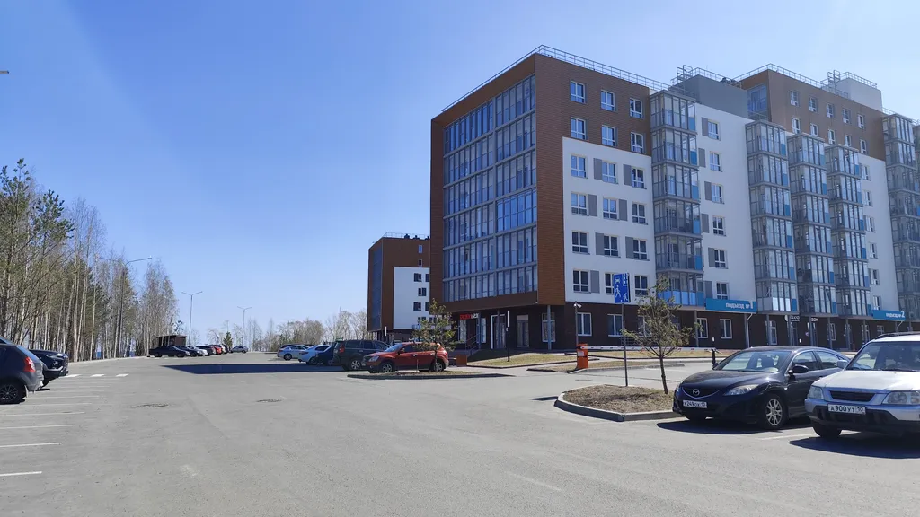 Уютная двухкомнатная квартира в новом жк на берегу озера