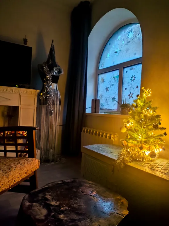 Коттедж Удивительный дом в центре, первый этаж целиком, мангал — Казань