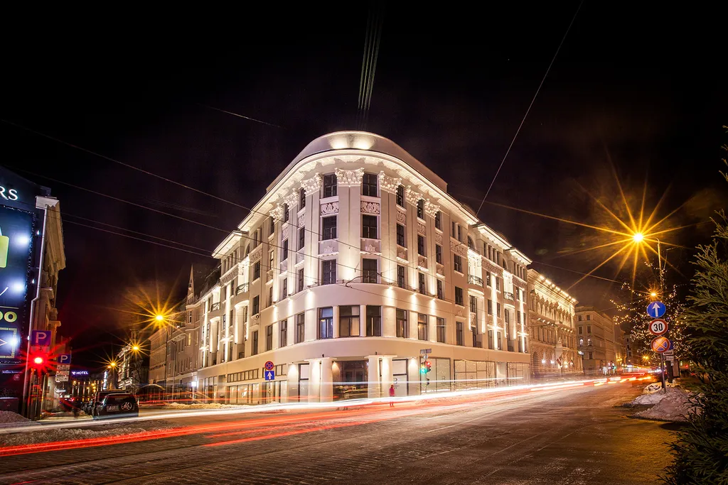 Art Deco One-Bedroom Suite in Library House
