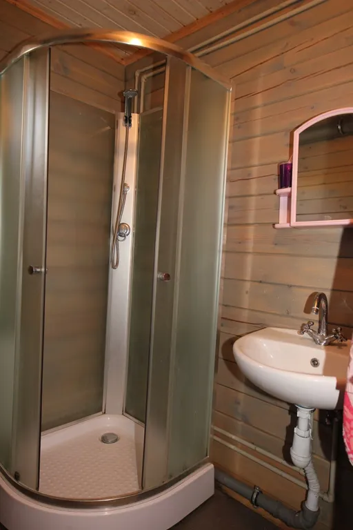 Коттедж на 10 спальных мест с верандой