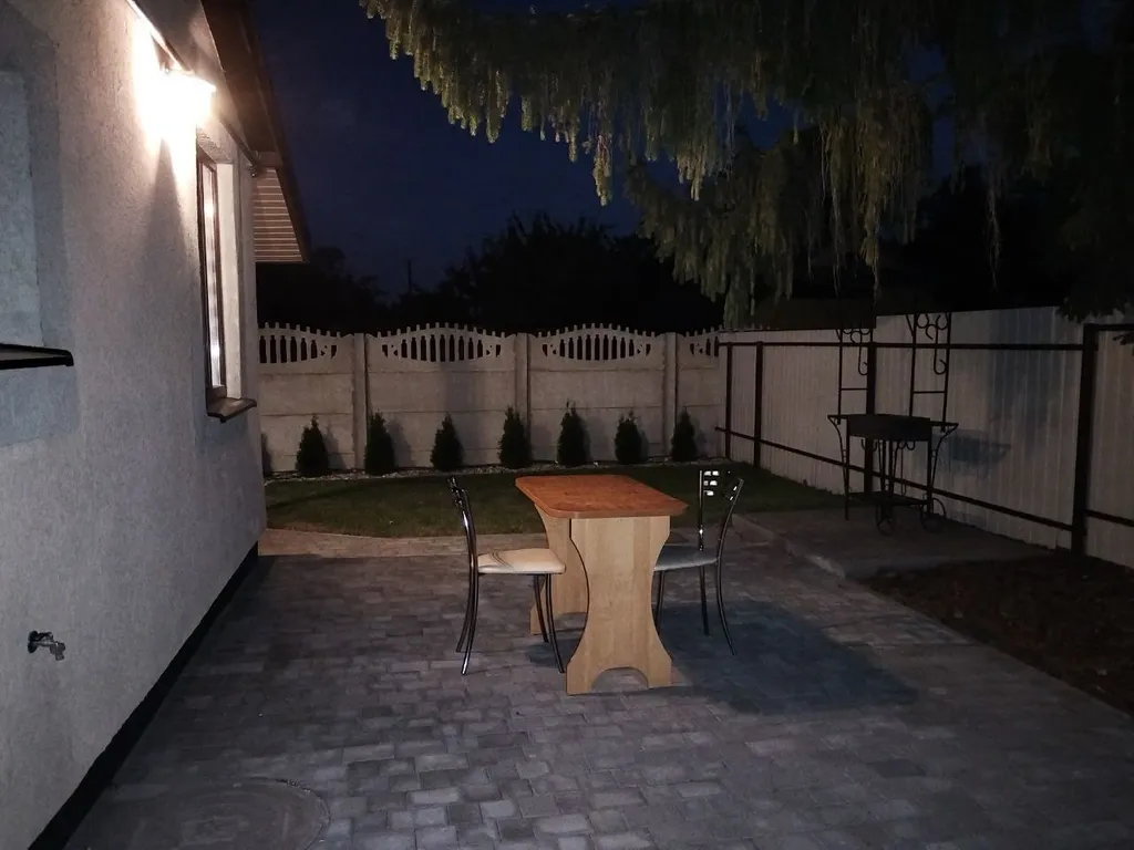 Уютная 2-комнатная квартира с парковкой на территории