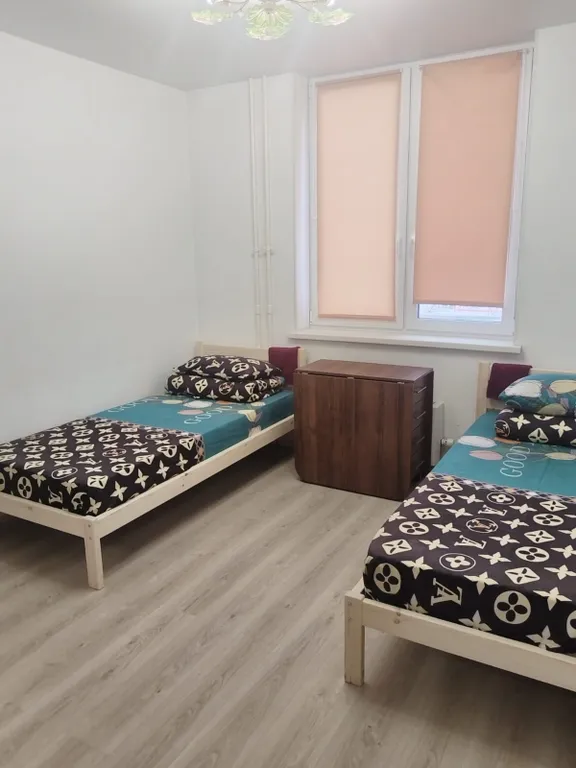 Вместительная квартира для командированных — аренда посуточно в Первоуральск