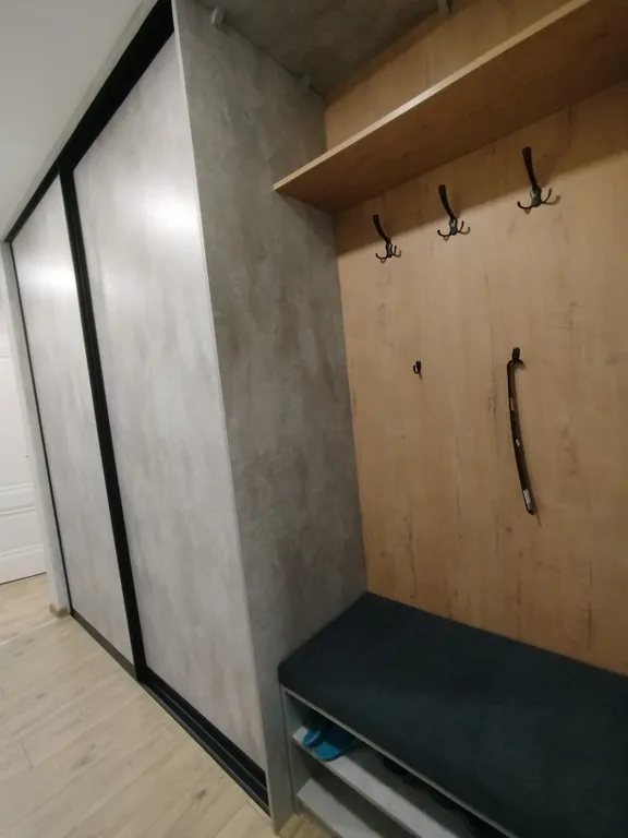 Трёхкомнатная семейная квартира с современными ремонтом Центр города