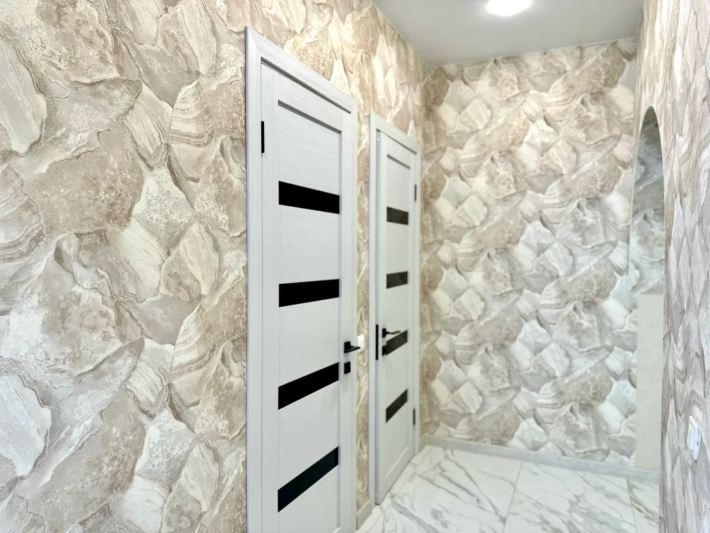 Апартаменты в античном стиле, с джакузи и красивым видом из окна