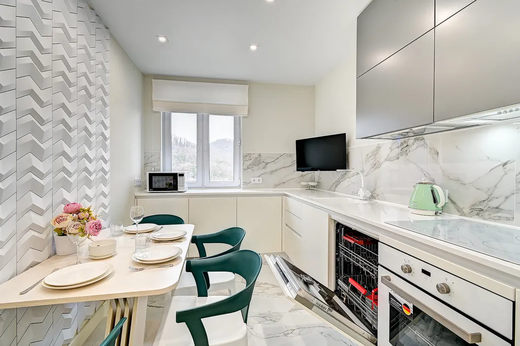 Квартира Квартира Двухкомнатная с 2 санузлами, проектором на балконе, бассейном на территории — Адлер