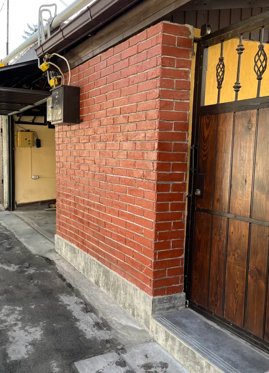 Уютный дом со своим гаражом